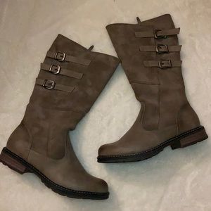 Calf high boots